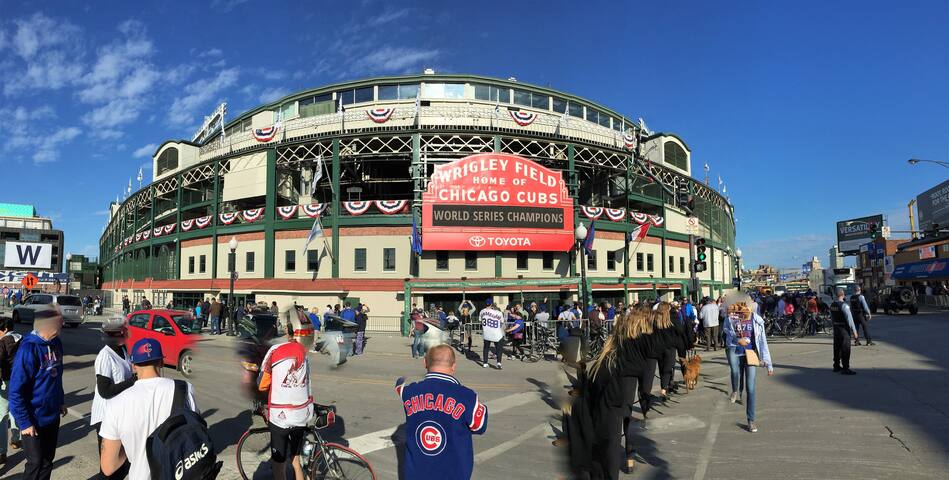 Wrigleyville Flat – Bright spacious 3BR/1BATH