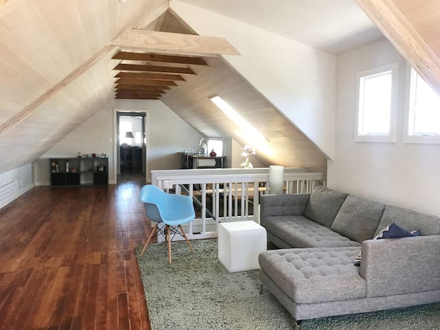 Amazing Loft for Two in SF Sun Belt!