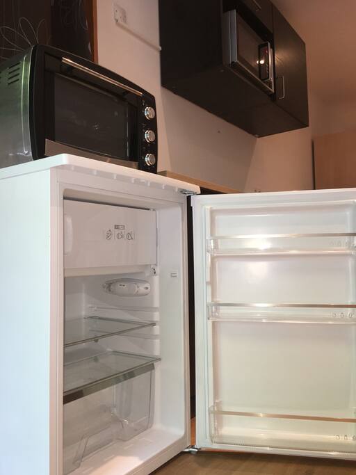 Fridge, Oven, Microwave