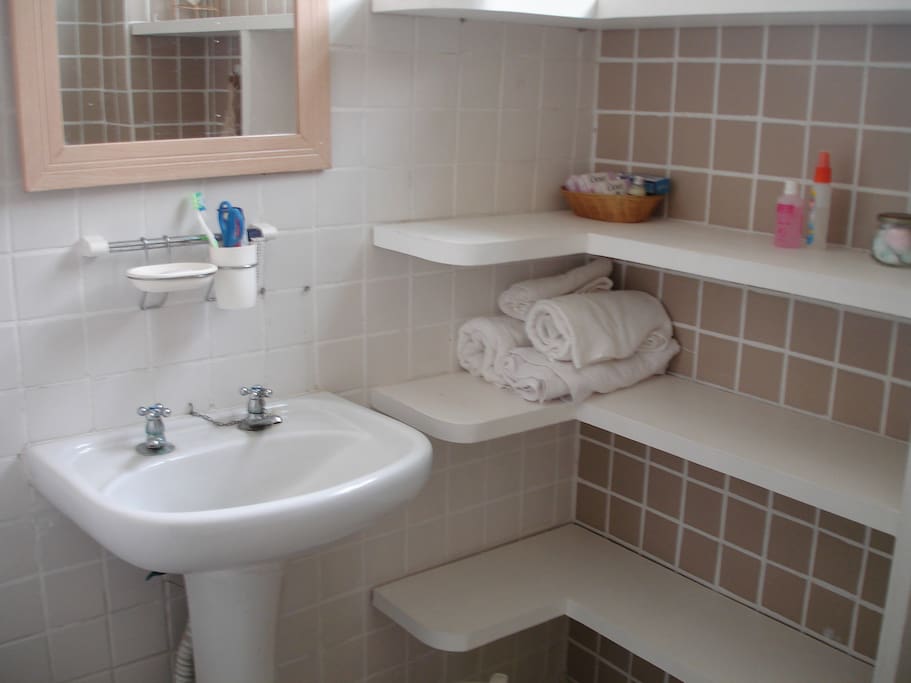 Banheiro / Bathroom.