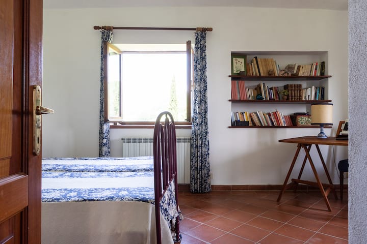 საძინებელი 4