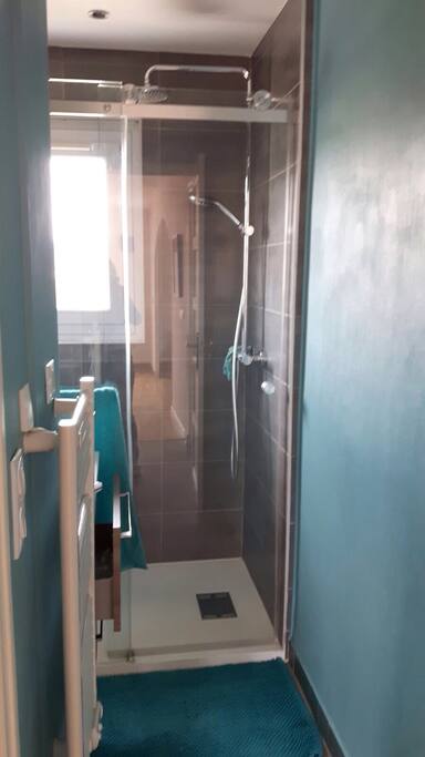Salle de bain ( douche à l italien )