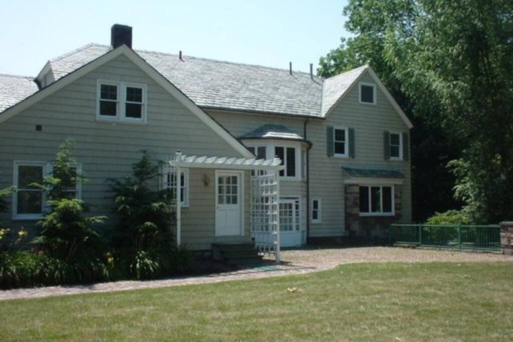 Exterior - Back