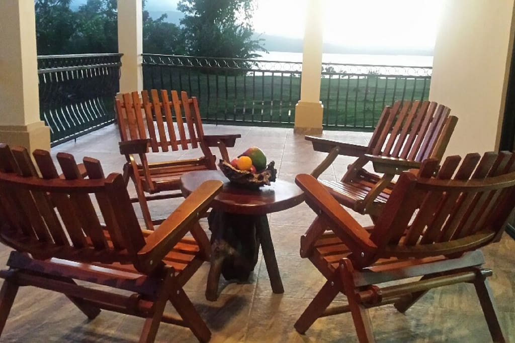 Dining al fresco.