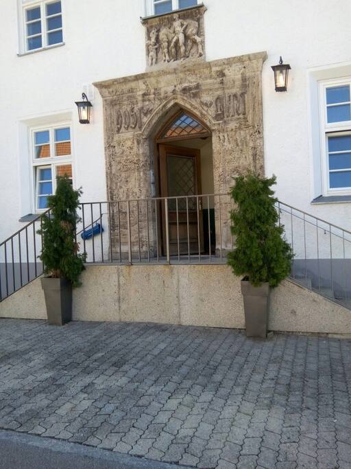 Aussenansicht-altes Postgebäude Tegernsee