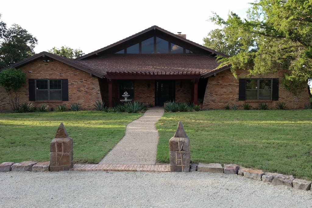 Front yard and close-up view of house.