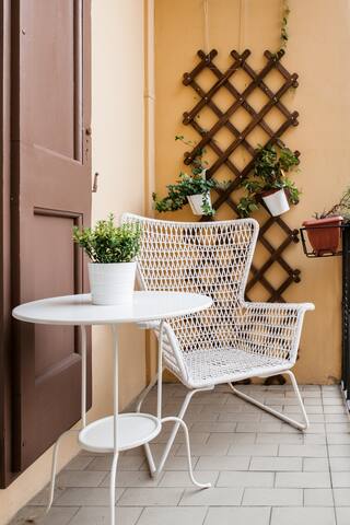The Checkerboard, with balcony & Audrey Hepburn gallery image 5