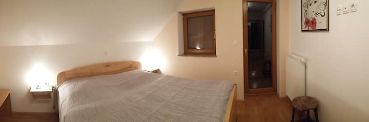 אחד מחדרי השינה