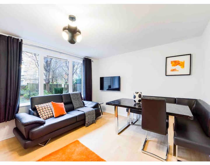 Large,central Apartment,walk To Major Attractions - Edimburgo