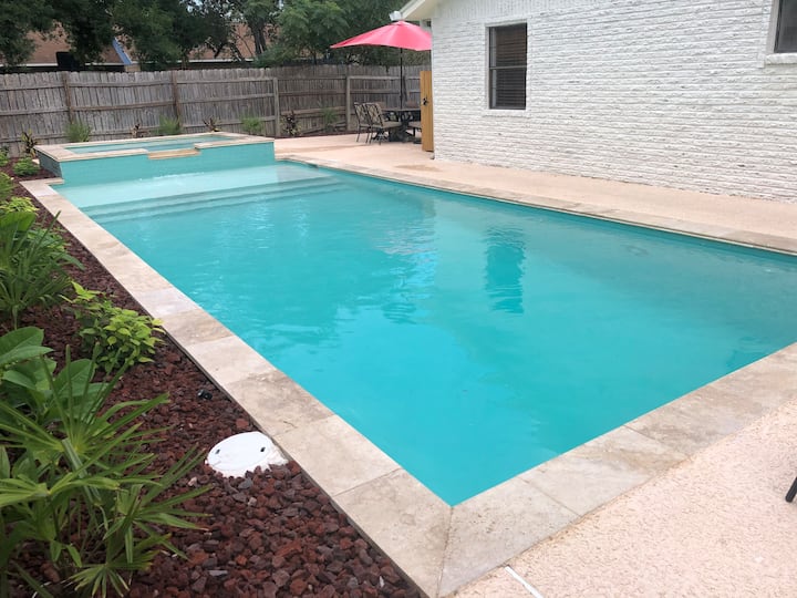Entire home - Private heated pool & pool table