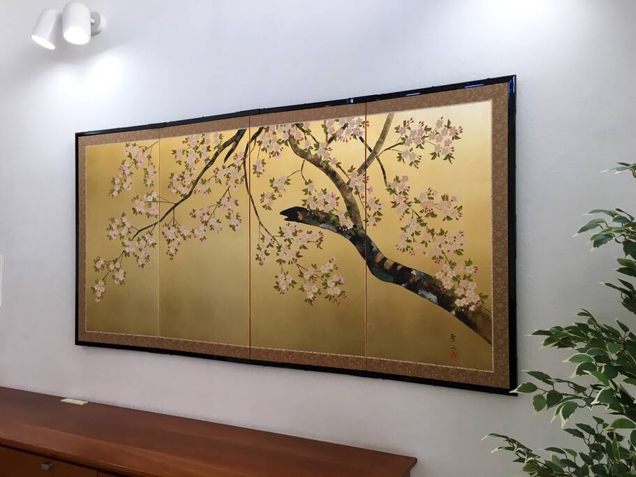 living room with gorgeous picture