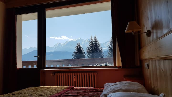 Მონ-ბლანის ხედი საძინებლიდან