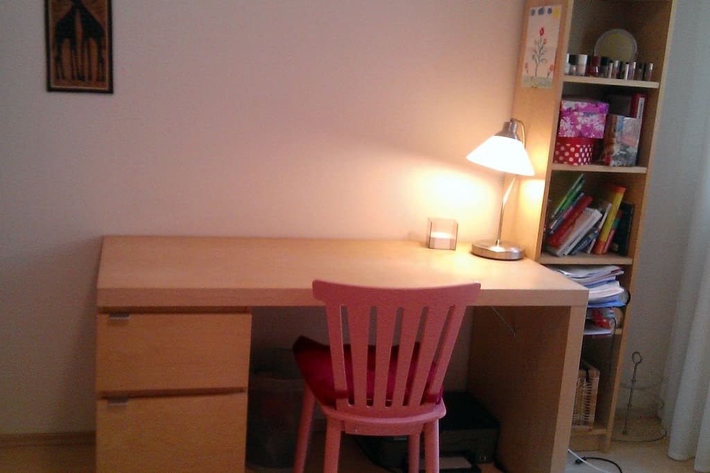 Your desk where you can skim through various Vienna guides and plan your exciting days here.
