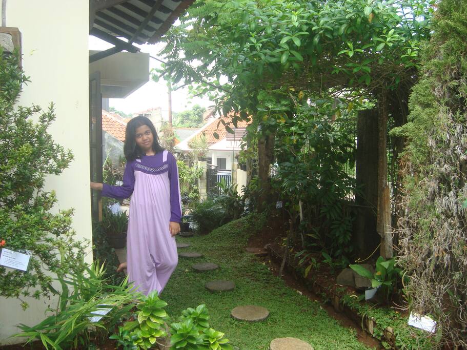 Front area2 w/ daughter