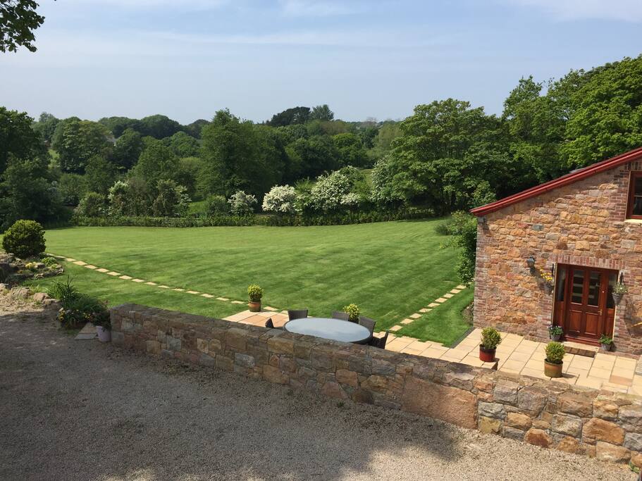 Country Retreat grounds