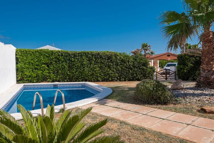 Chalet con piscina en Menorca gallery image 3
