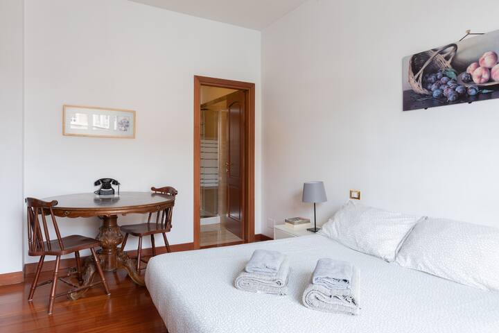 BigFamilyFlats-Sistine Chapel – 16 pax – 8 rooms gallery image 4