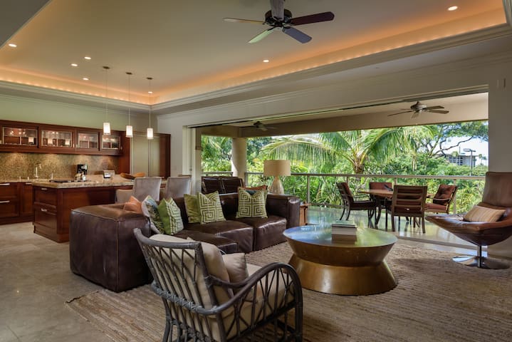 HO’OLEI DESIGNER VILLA24-4 AC WIFI BEACH POOL WALK gallery image 2