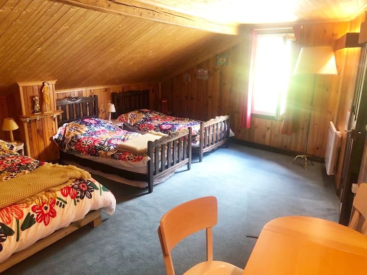 غرفة نوم 2 في الطابق العلوي