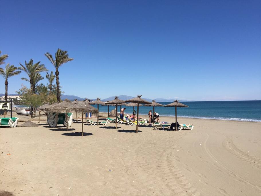10' walk to a huge sandy beach