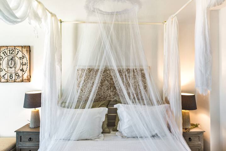 Summer Lovers Villa gallery image 2