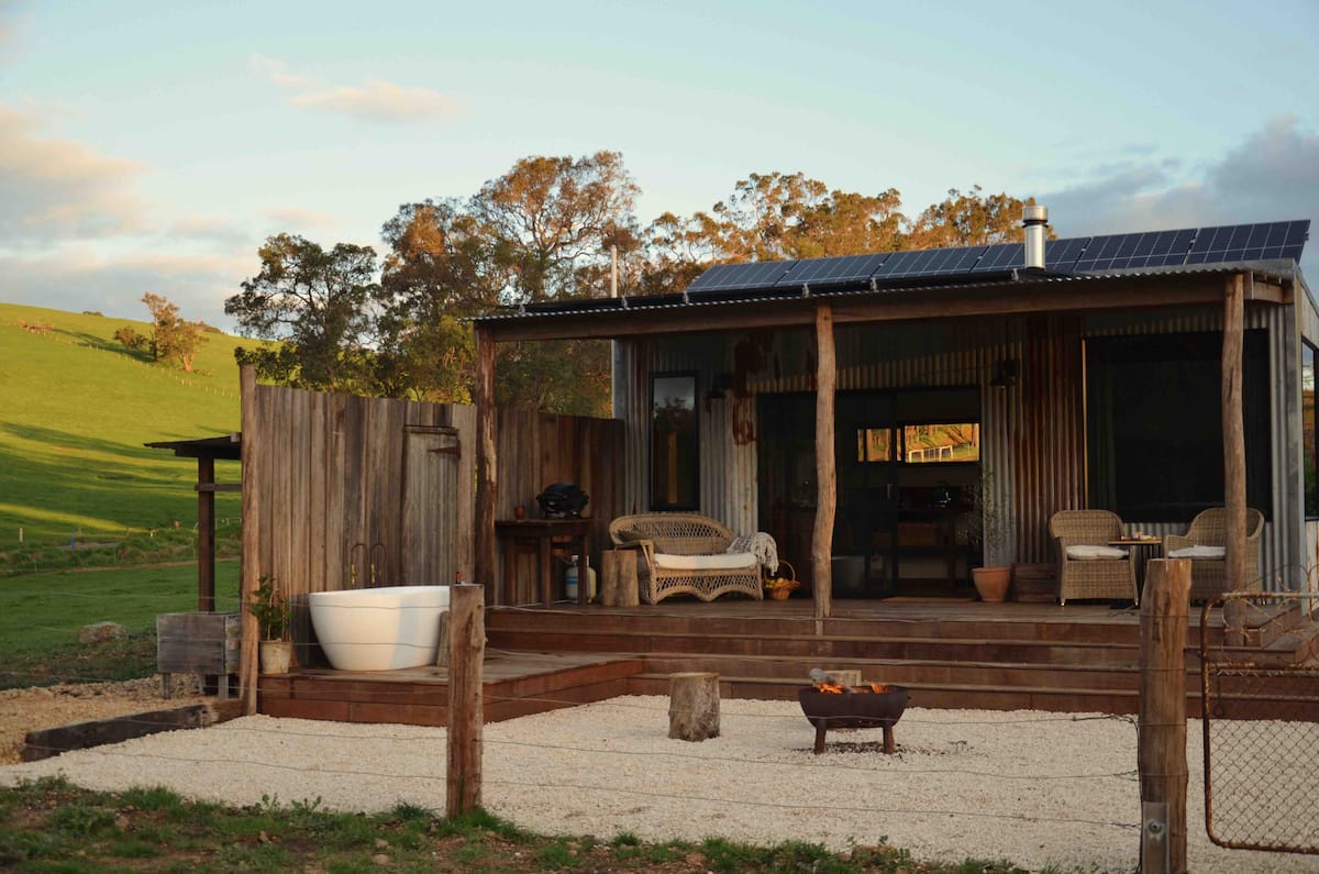 Cleves Hut Airbnb
