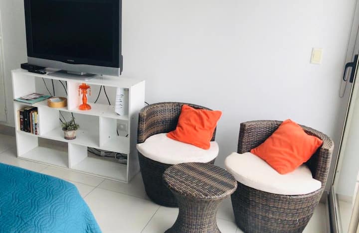 Monoambiente amoblado en Belgrano con balcón