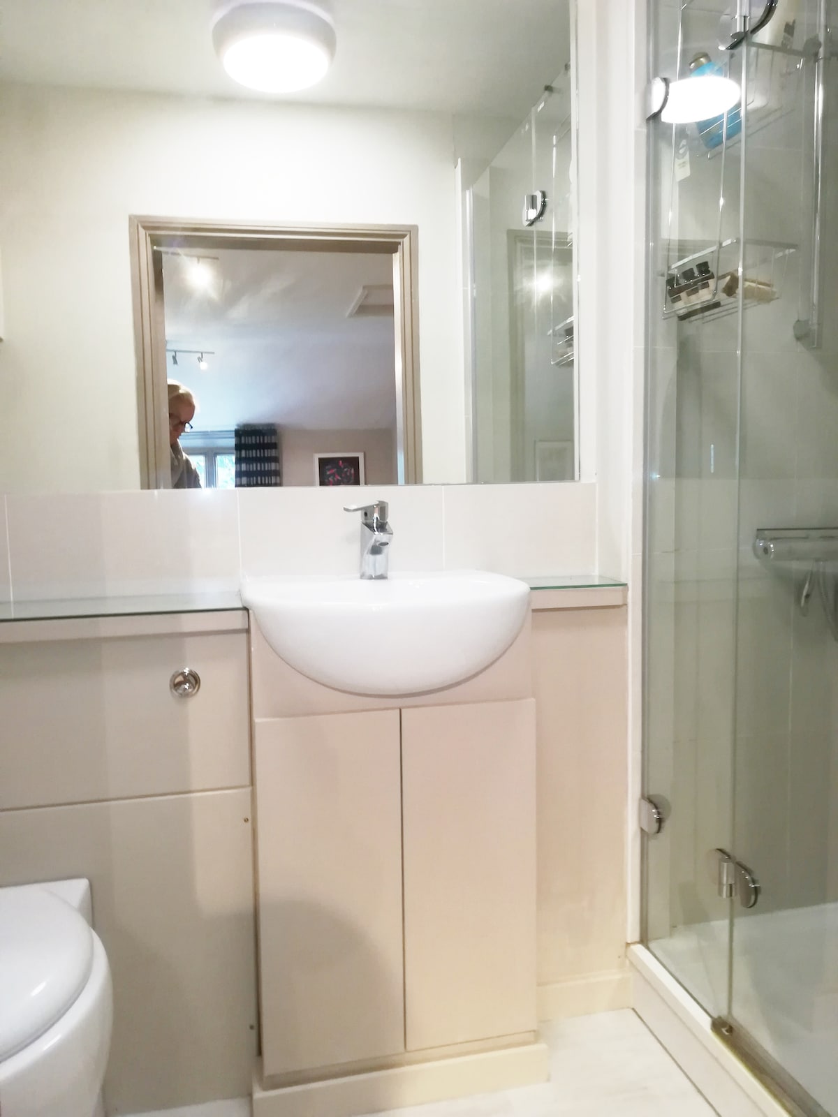 Double Room In Quiet Street
