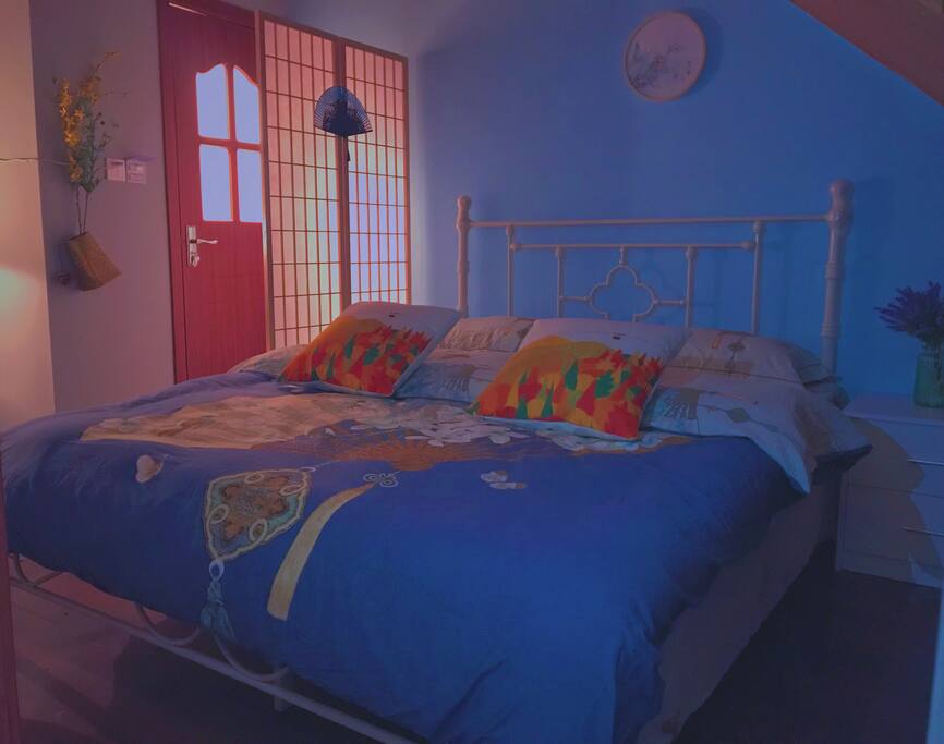 卧室
room