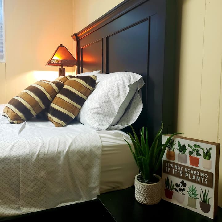 Cozy IAD/Dulles Private Room Basement Chantilly Houses for Rent in