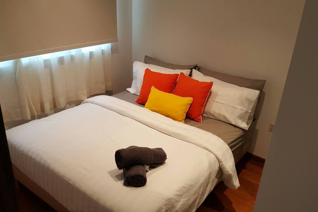 Master Room with One Queen Size Bed