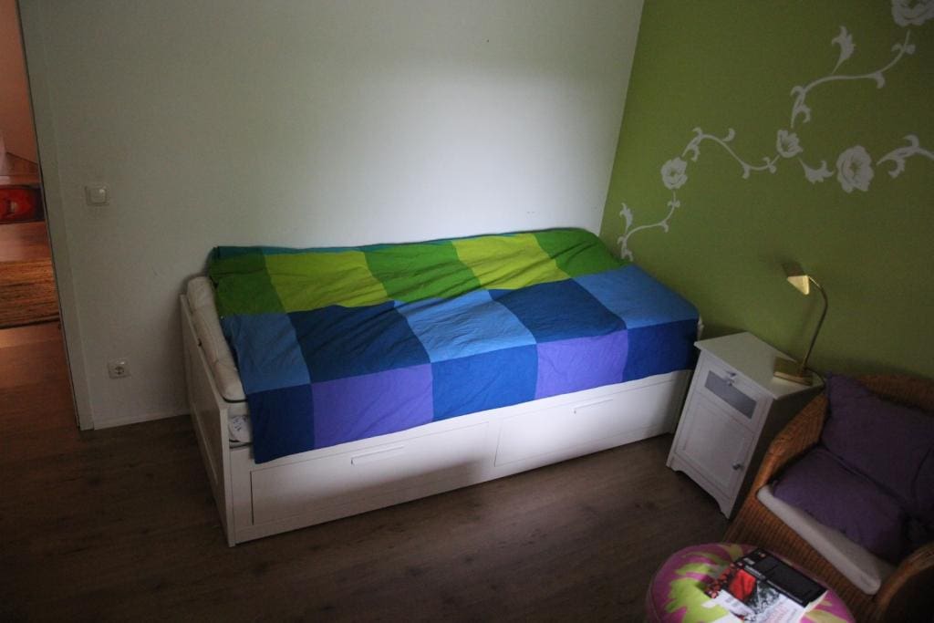 Einzelbett