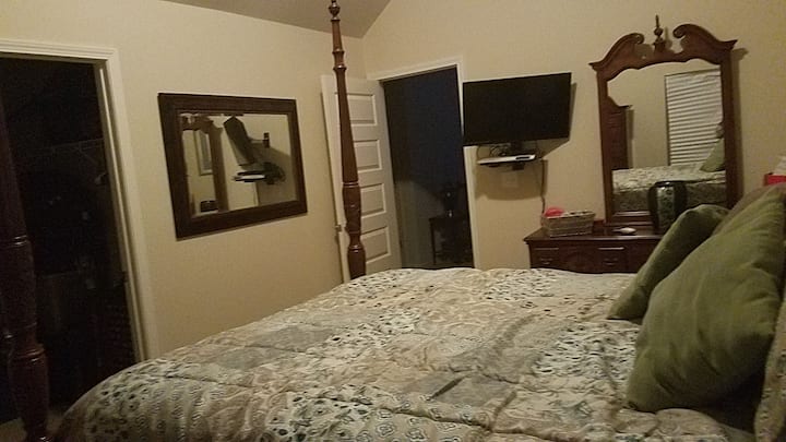 A. Great Location, Minutes From Everything - Covington, GA