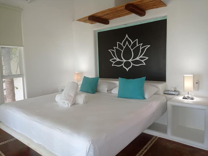 Chumba kikuu cha kulala kilicho na bafu 