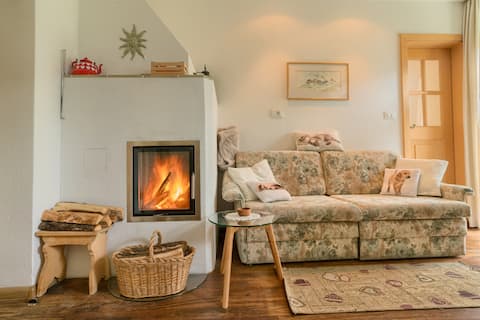 Popular Airbnb listing: Panorama Apartment Ortisei in Urtijëi