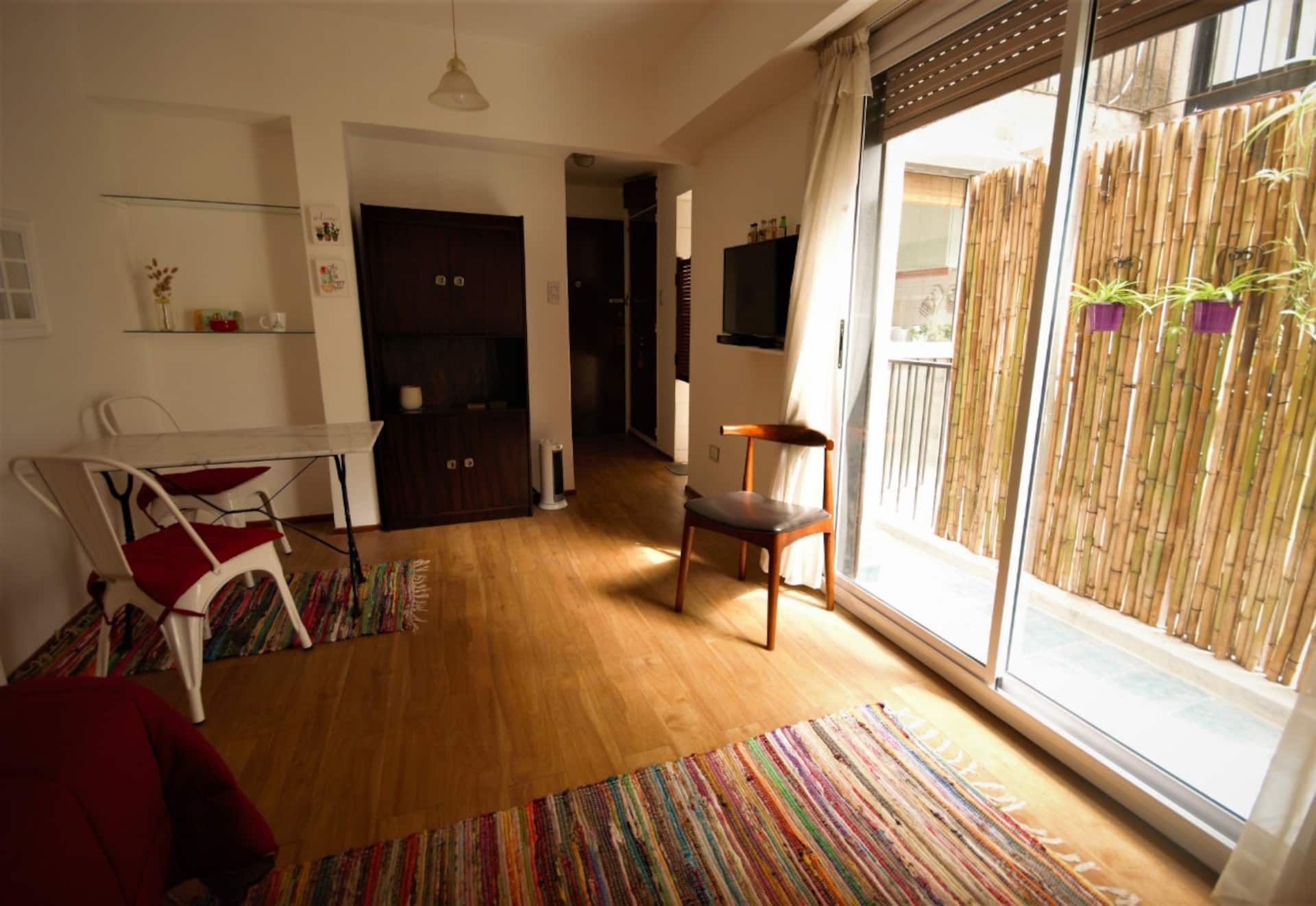 Warm and spacious monoenvironment. Neighborhood RETREAT