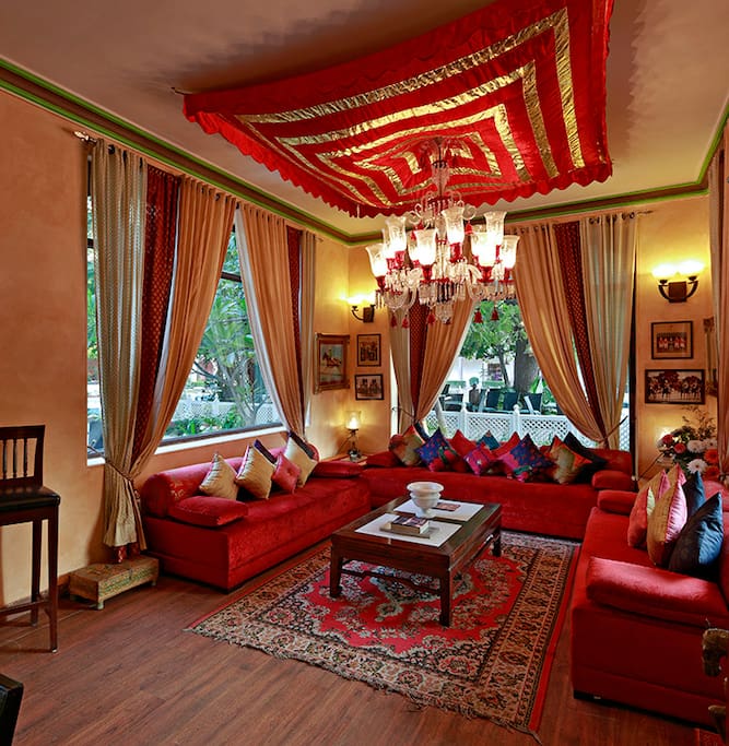 The Lounge