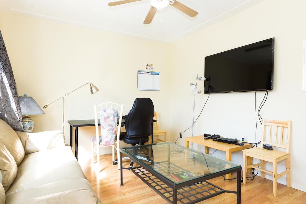 Living room + TV
