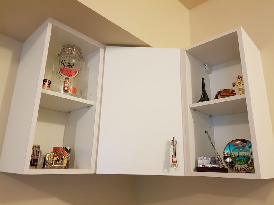 Cabinets and hanging cupboard for mixed use purposes.
