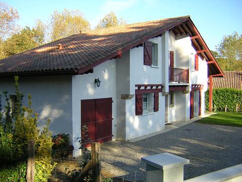 Lovely house in Espelette, Basque country for 12 people
