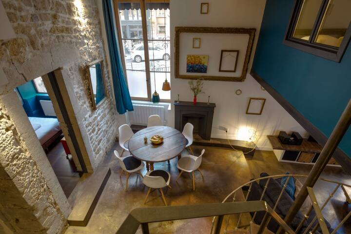 Contemporary and authentic duplex gallery image 5