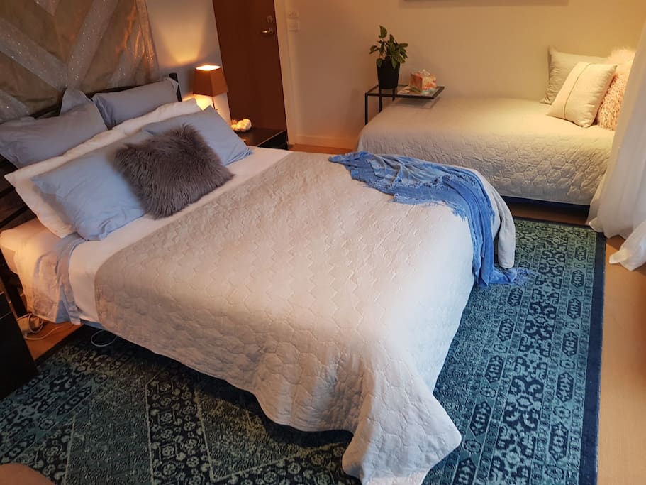 Comfy Queen Size bed with toppers, electric blankets and plush Fiona, relaxing sleep , yes!