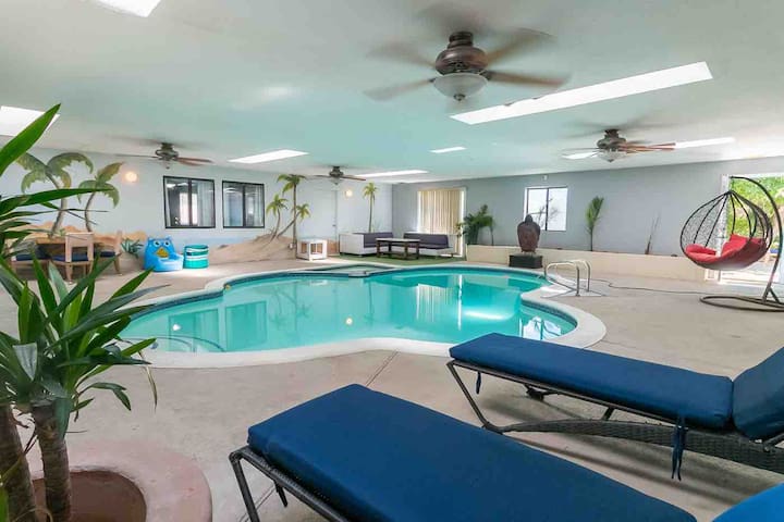 Indoor FREE Heated Pool Jacuzzi 6B/R Amazing House