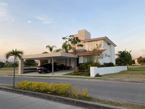 Casa Paraiso overlooking the Golf Course