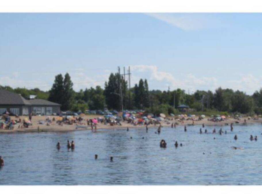 Plage le rigolet et restaurant à 5 minute du gîte