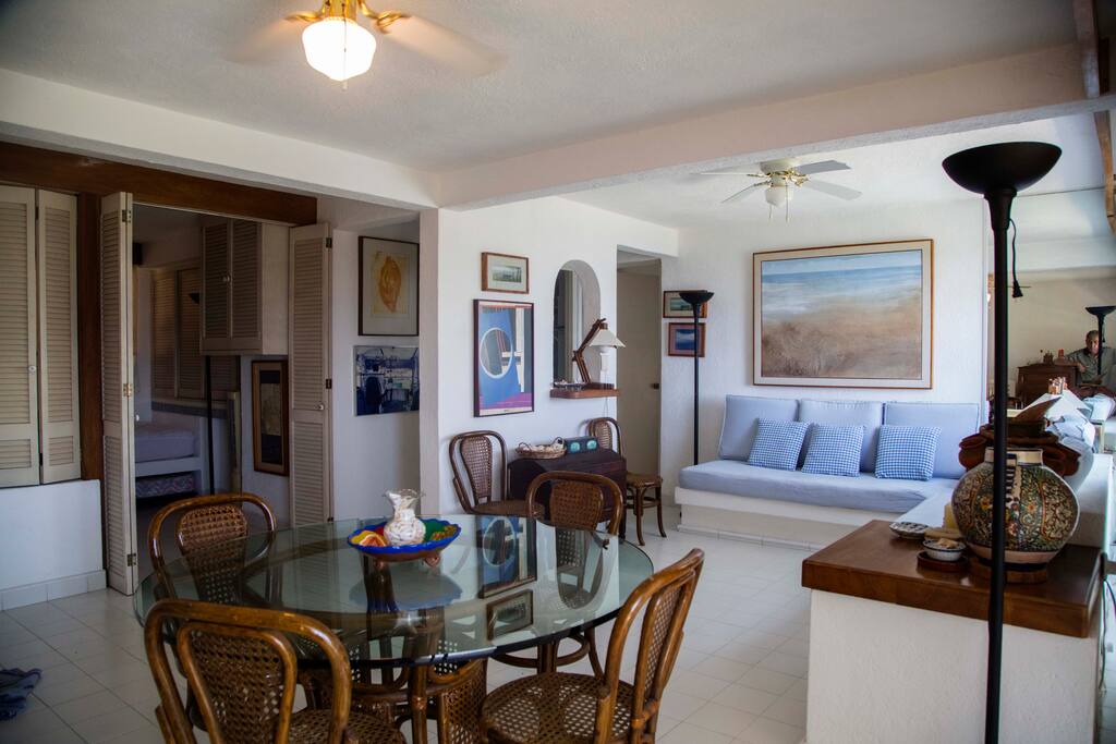 Dining & Living Room Area 1