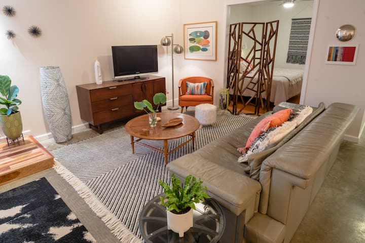 Hip, Atomic Getaway In Downtown Asheville - Asheville, NC