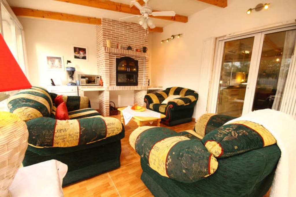 Warm and cosy winter garden room