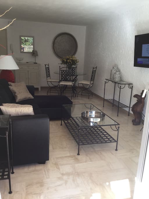 Le salon vu de la terrasse