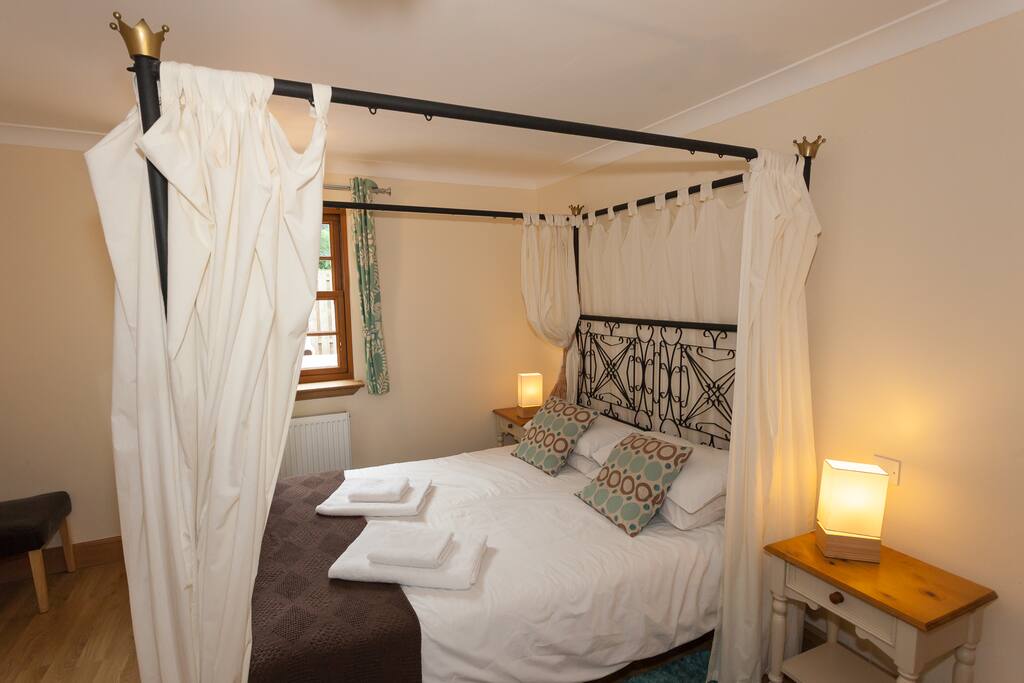 Master bedroom with four-poster